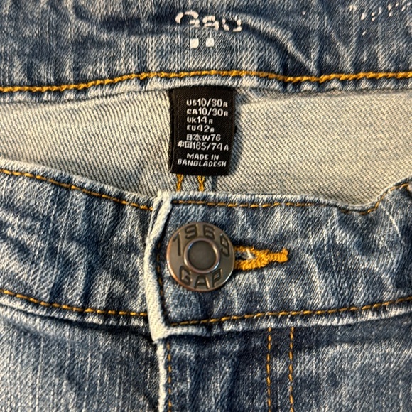 Gap 1969 Distressed Rolled Hem Cropped Jeans Size 10 - Picture 3 of 4